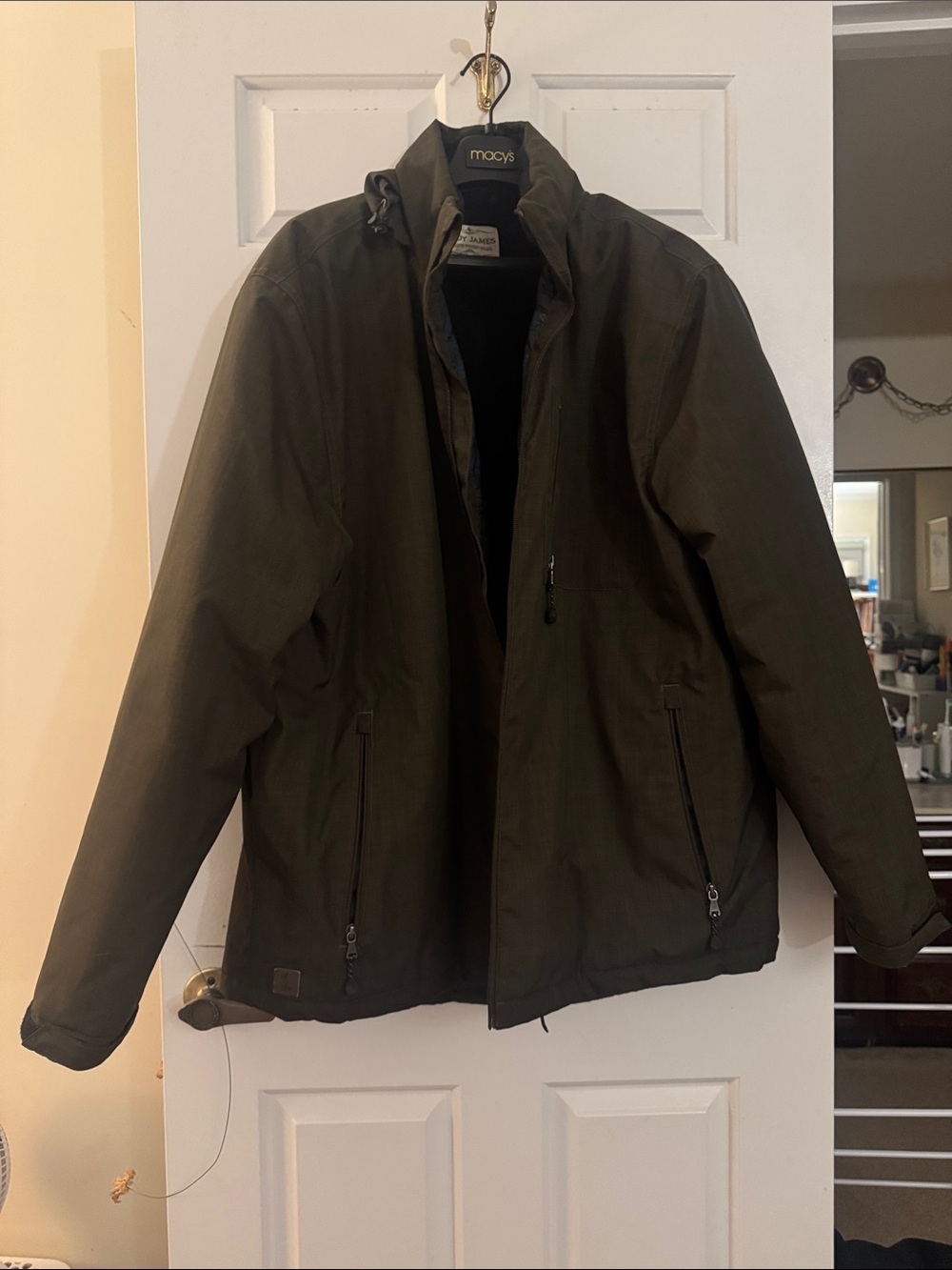 Men's Performance Jacket in Olive Green - winter Windproof coat